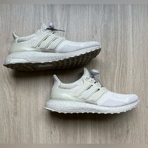 Adidas Ultraboosts / Tan / Size 8.5